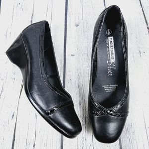 TENDER TOOTSIES | Silver slipon wedge heel comfort shoes